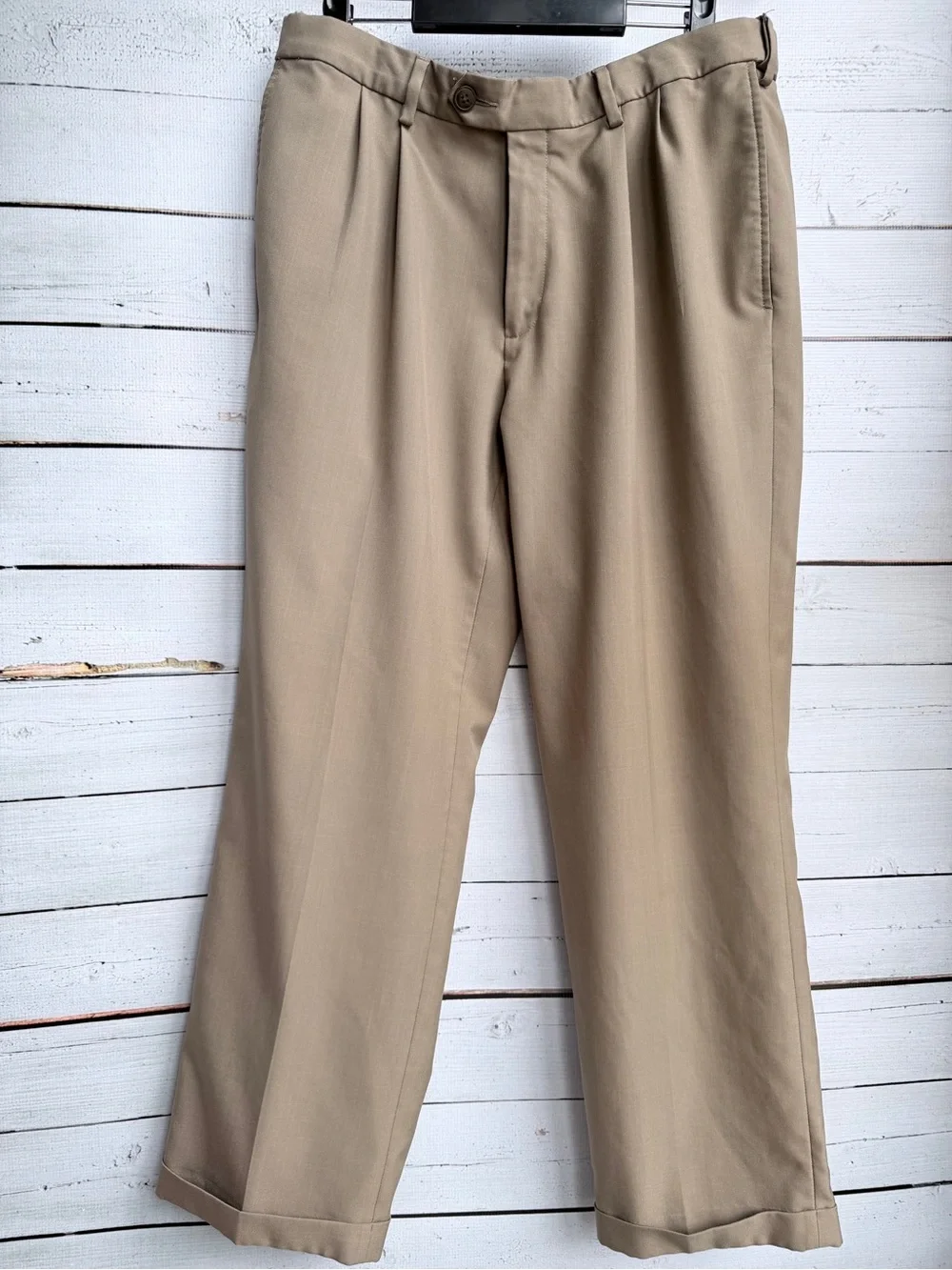 Haggar Men's Pleated Chinos in Light Brown 34x29